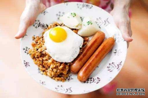 早餐吃鸡蛋也能瘦？溏心蛋、煎蛋、蒸蛋多种做法热量排名，要选对